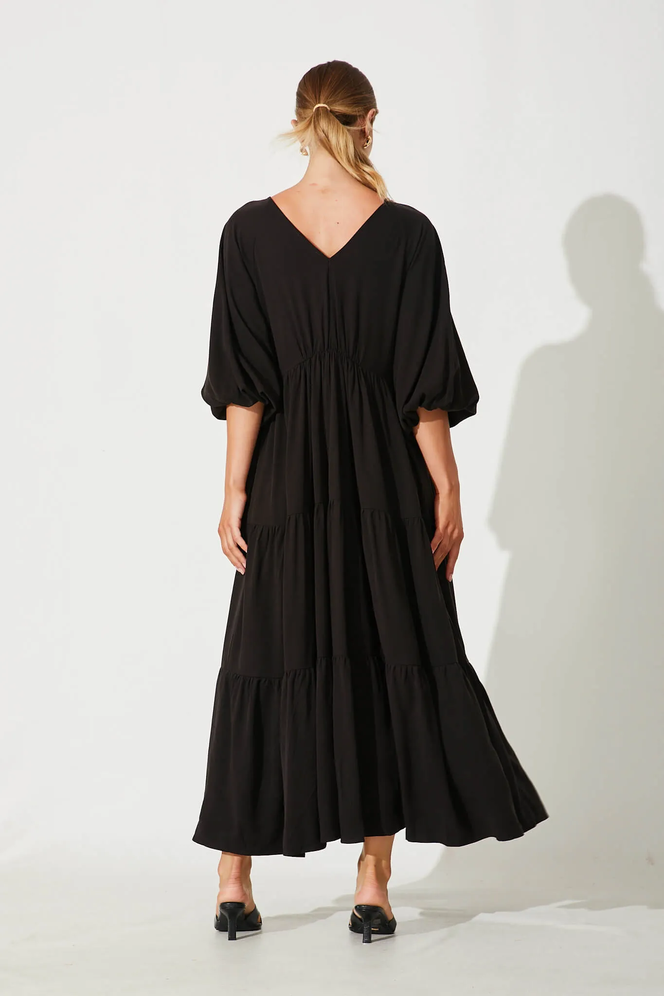 Effortless Maxi Dress In Black