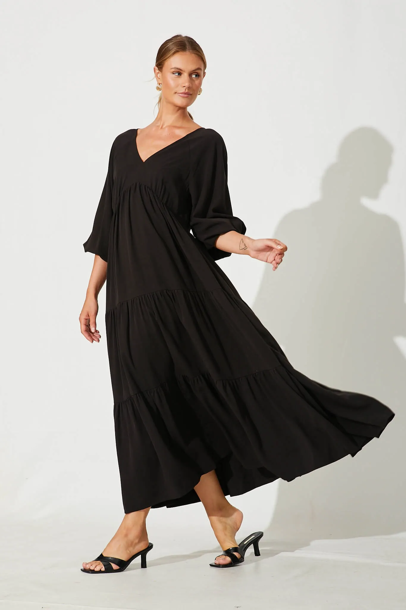 Effortless Maxi Dress In Black