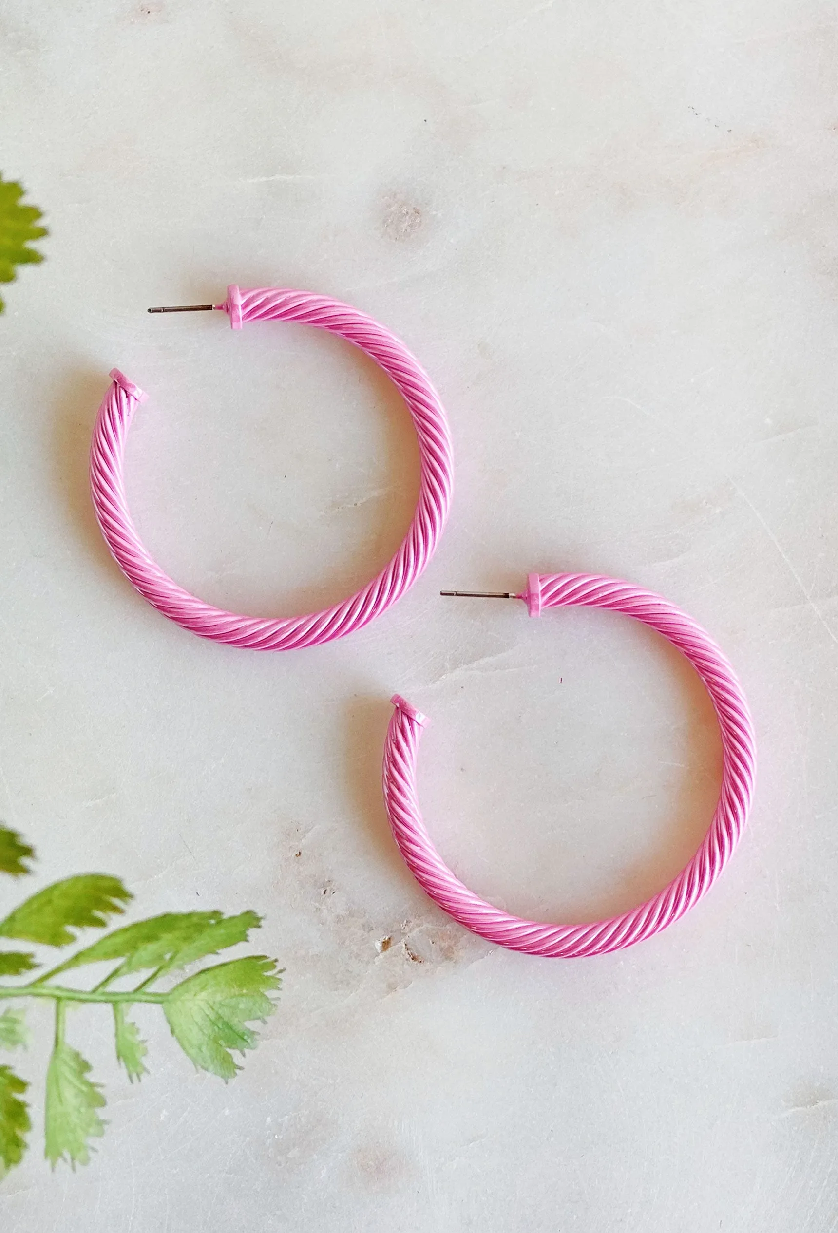 Remi Cable Hoop Earrings in Pink