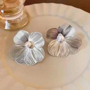 Silver Plated Big Pearl Flower Earring